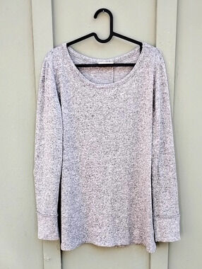 Coco & Main Women's Size L Gray Elbow Patch Sweater with Back Buttons